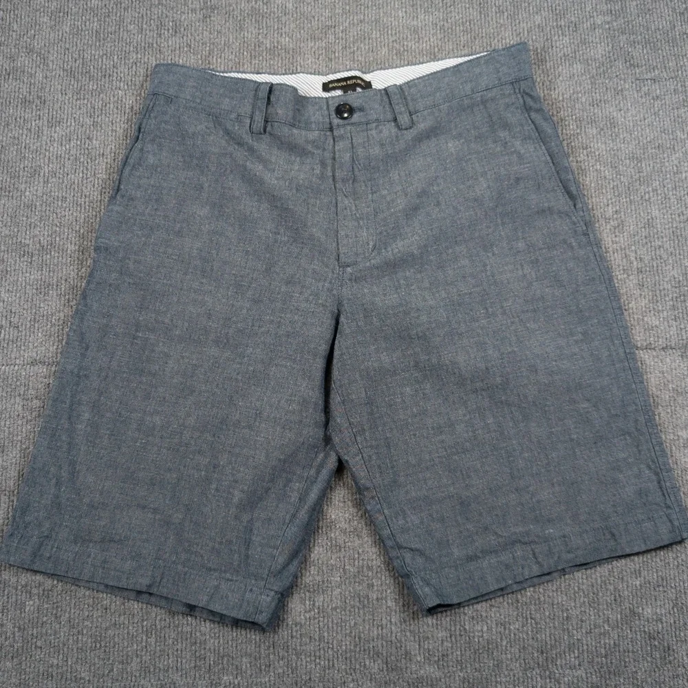 Banana Republic details brand